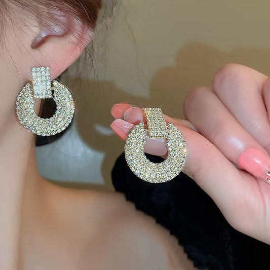 Luxury Sparkling Circle Stud Earrings